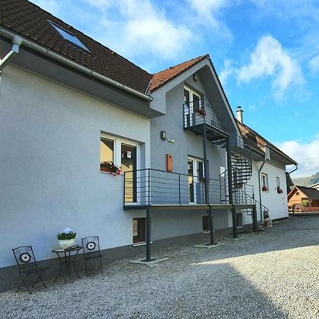 Apartmany Miluska Bešeňová エクステリア 写真