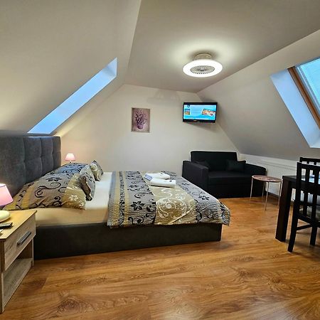 Apartmany Miluska Bešeňová エクステリア 写真