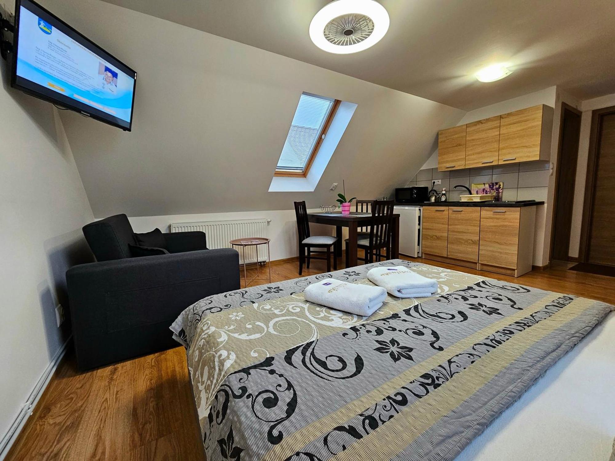 Apartmany Miluska Bešeňová エクステリア 写真