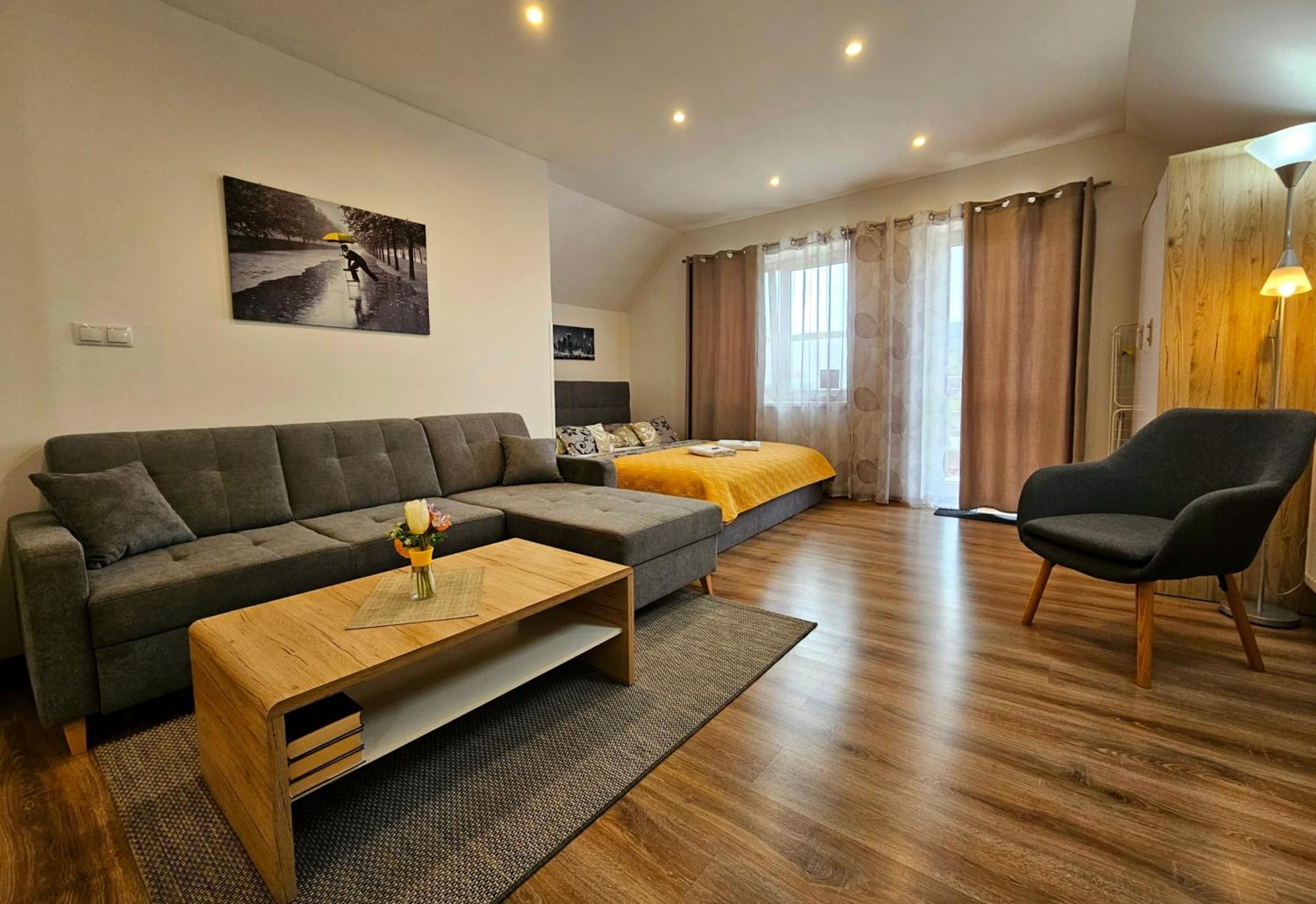 Apartmany Miluska Bešeňová エクステリア 写真